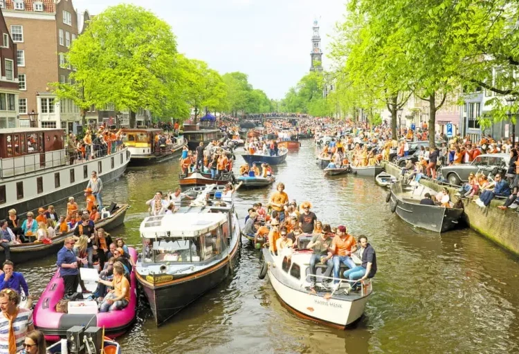 Visit Holland to Celebrate King’s Day 2023!