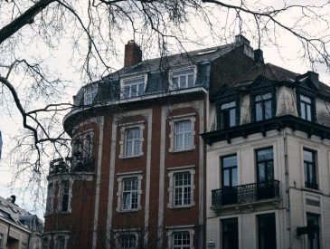 Airbnb Vs Booking.Com Long-Term Stays: Airbnb vs Booking.com for Long-Term Stays: A Digital Nomad’s 2026 Comparison