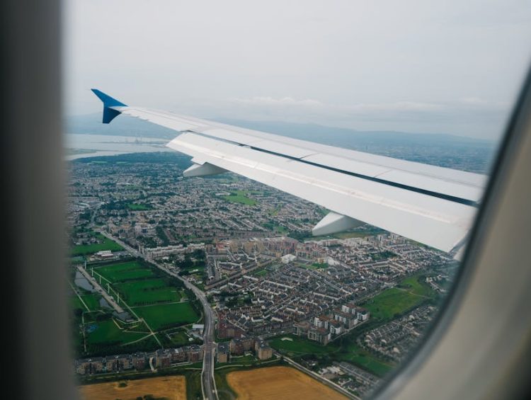 Cheap Flights to Belfast: Airlines, Timing, and What Catches People Out
