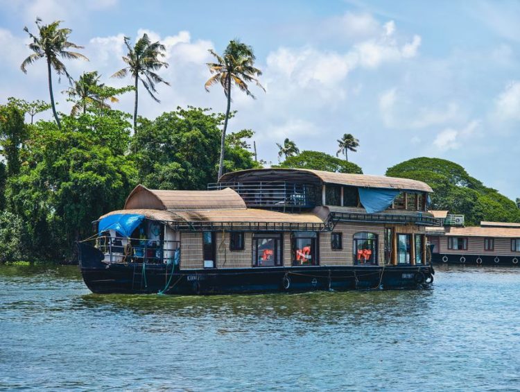 Travel Itinerary Kerala: Kerala Itinerary Without the Tourist Trap Tax: A 10-Day Route Travel Itinerary Kerala: Kerala Itinerary Without the Tourist Trap Tax: A 10-Day Route